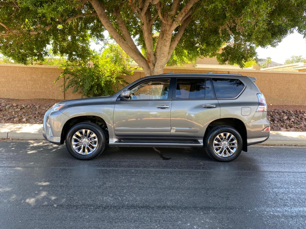 Lexus GX 460 4WD 4dr Luxury 2014