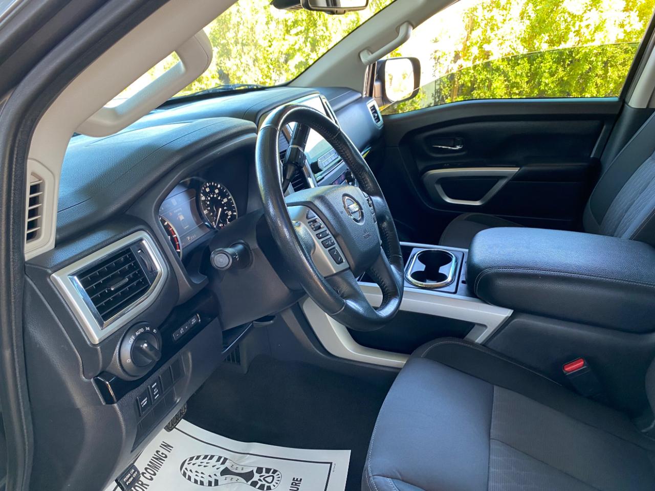 Nissan Titan 4x2 Crew Cab SV 2021