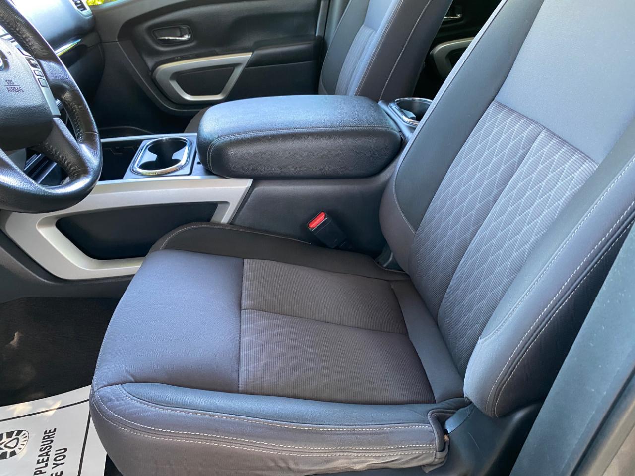 Nissan Titan 4x2 Crew Cab SV 2021