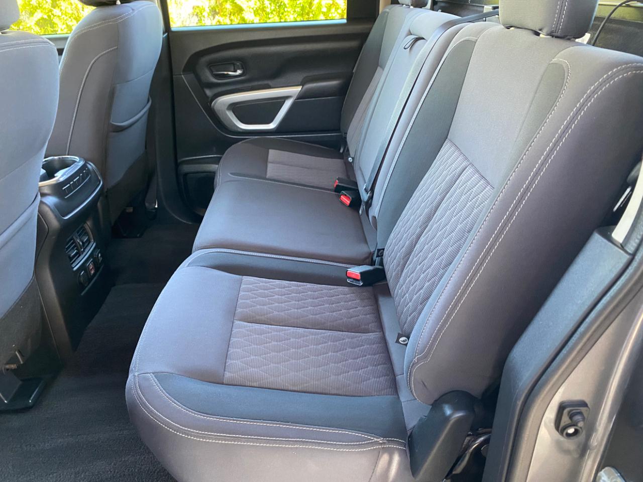 Nissan Titan 4x2 Crew Cab SV 2021