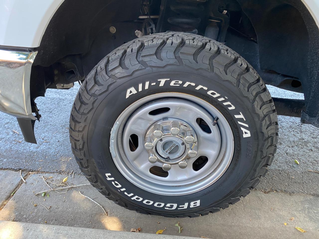 Ford Super Duty F-250 SRW XL 4WD Crew Cab 6.75' Box 2023