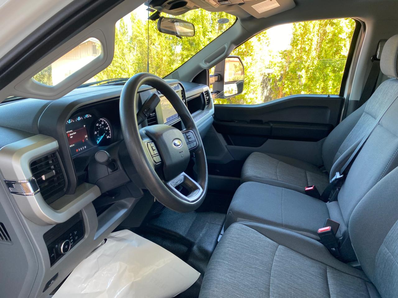 Ford Super Duty F-250 SRW XL 4WD Crew Cab 6.75' Box 2023