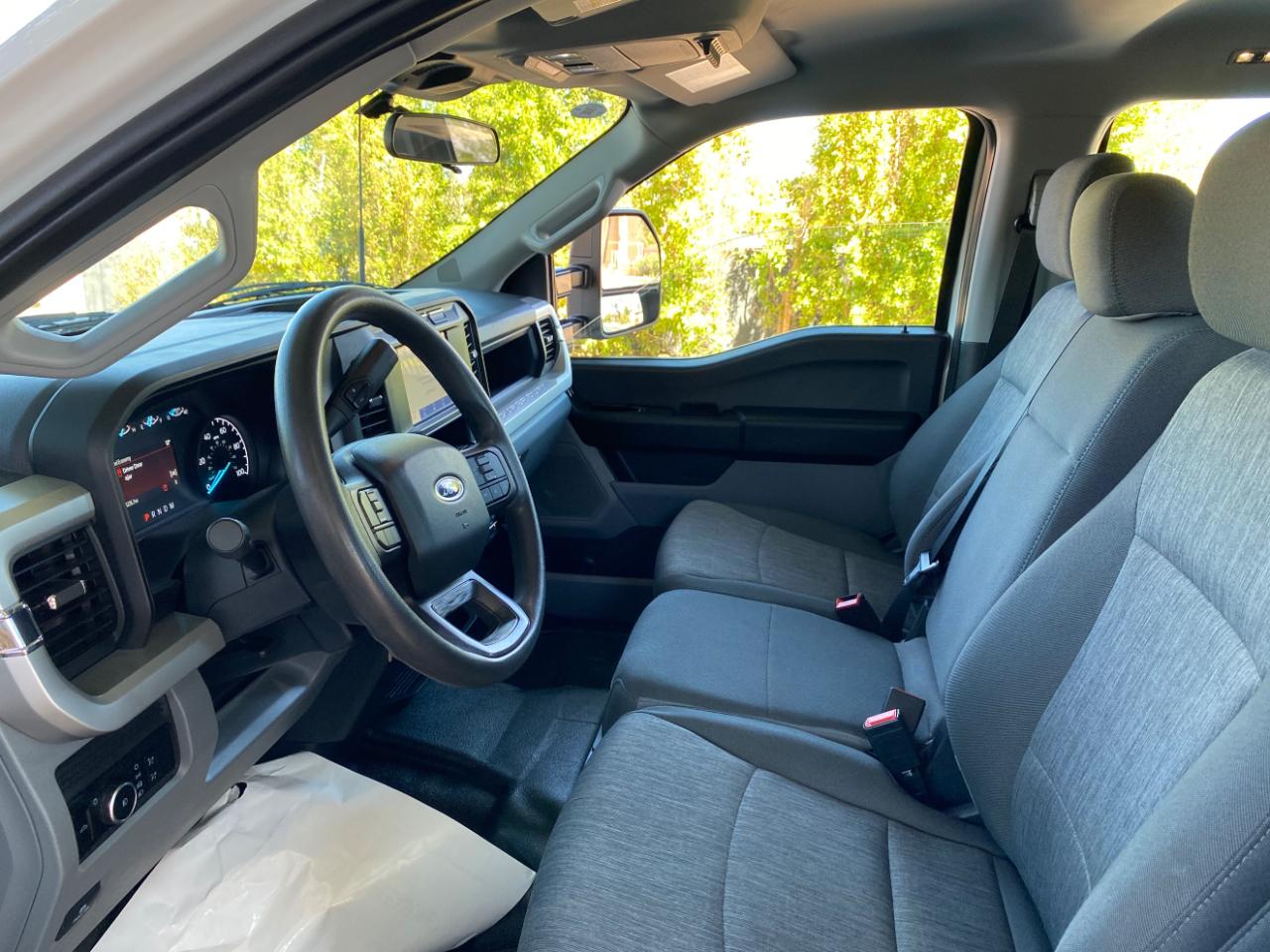 Ford Super Duty F-250 SRW XL 4WD Crew Cab 6.75' Box 2023