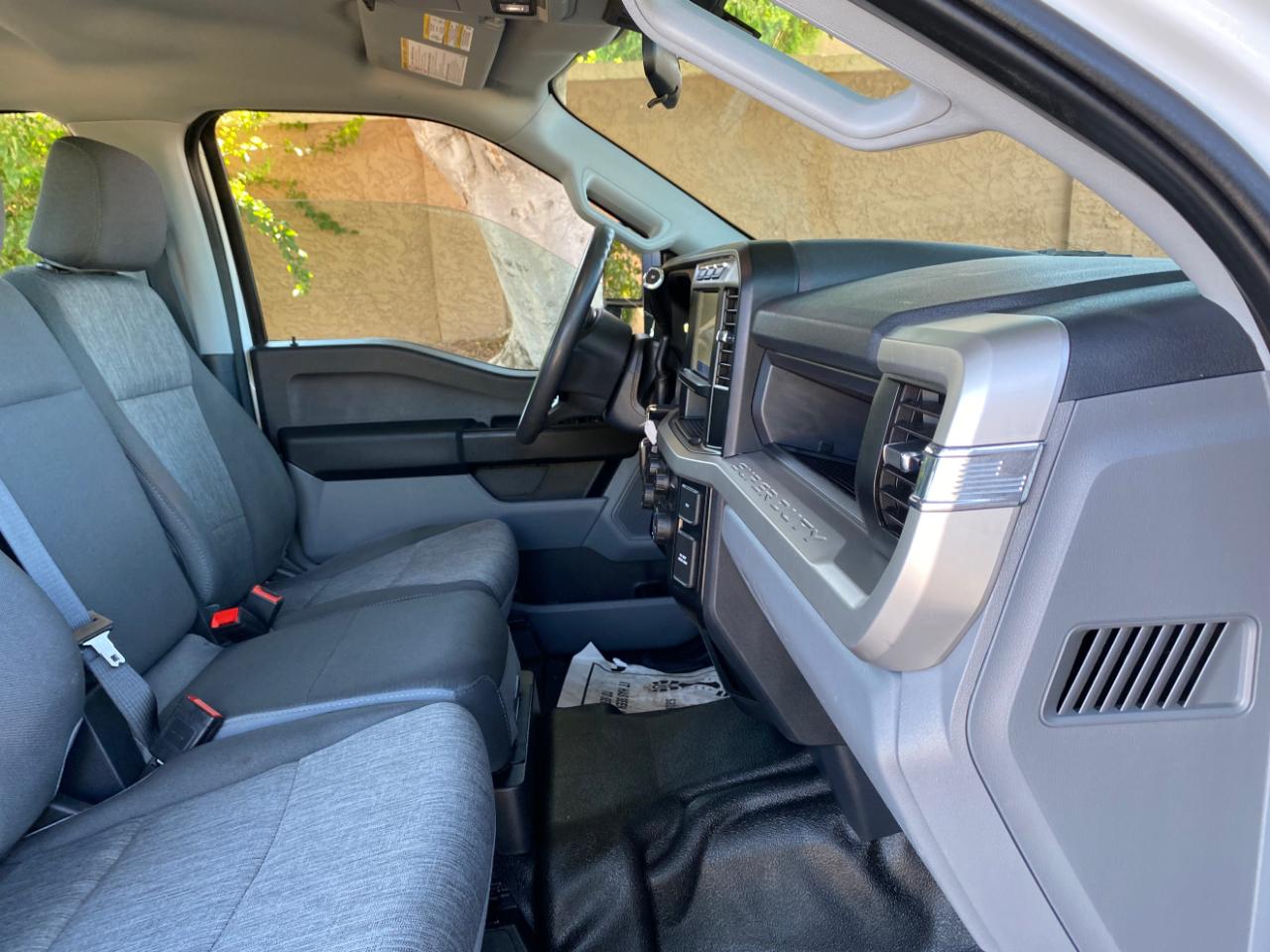 Ford Super Duty F-250 SRW XL 4WD Crew Cab 6.75' Box 2023