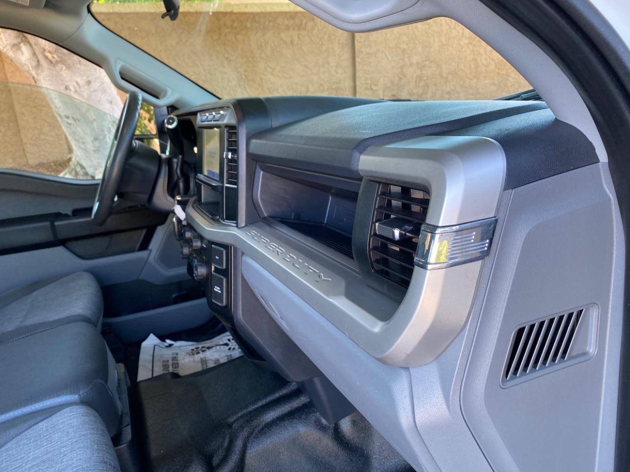 Ford Super Duty F-250 SRW XL 4WD Crew Cab 6.75' Box 2023