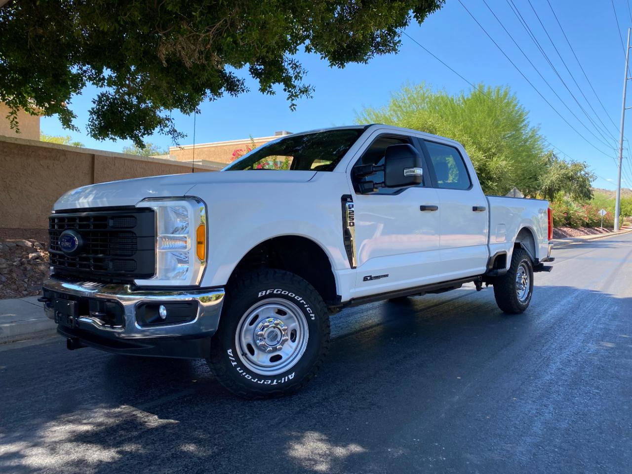 Ford Super Duty F-250 SRW XL 4WD Crew Cab 6.75' Box 2023
