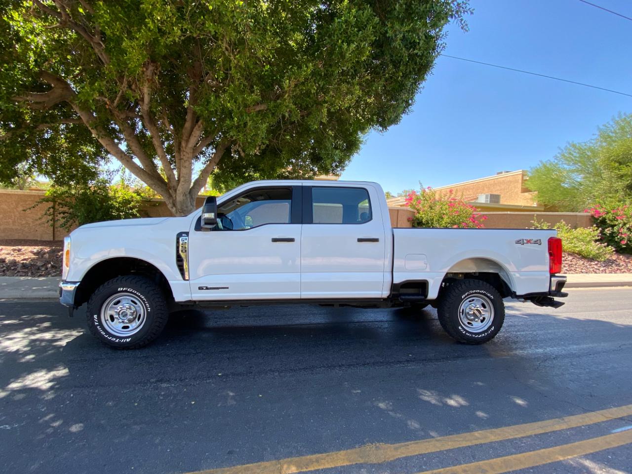 Ford Super Duty F-250 SRW XL 4WD Crew Cab 6.75' Box 2023