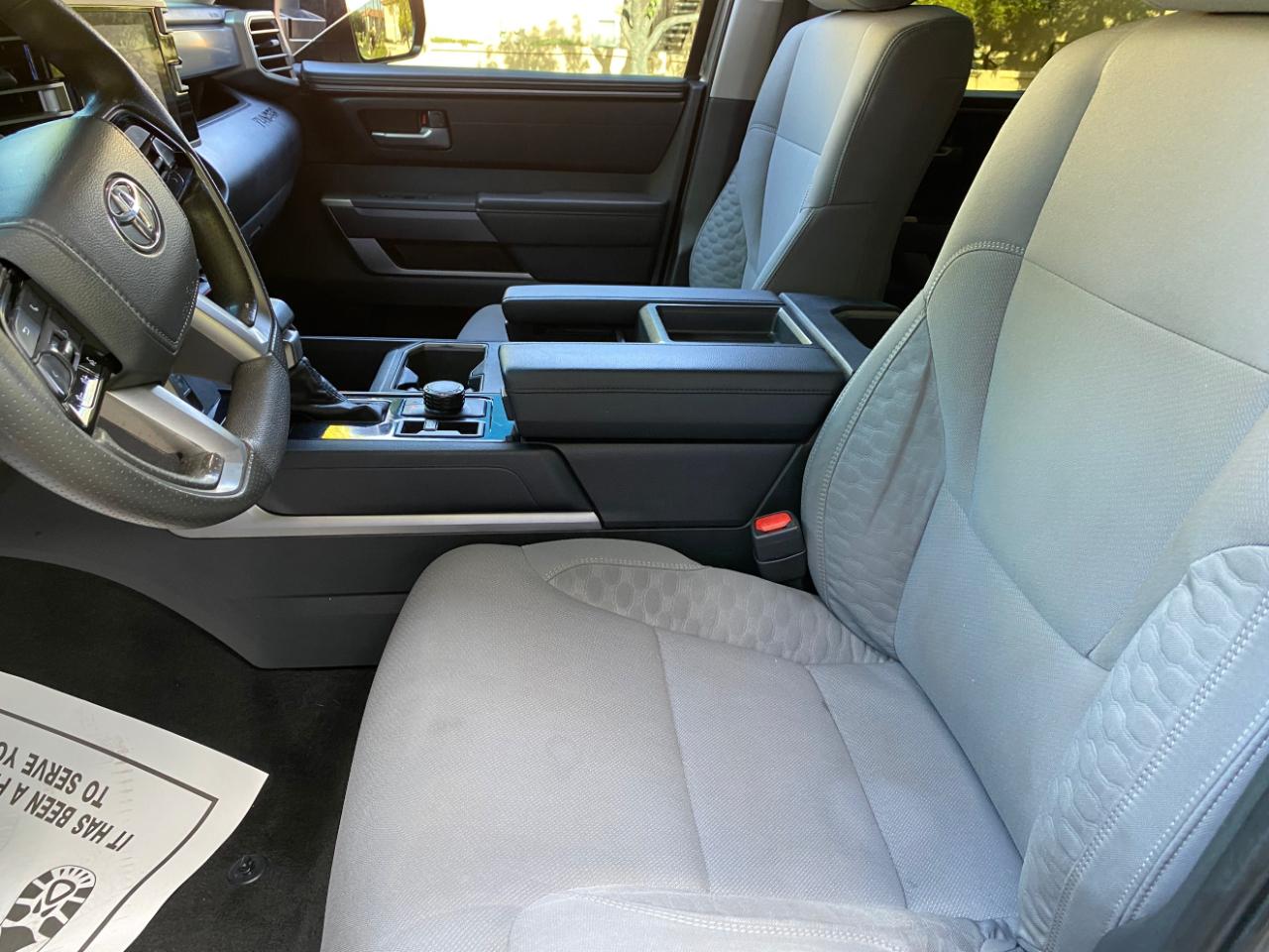 Toyota Tundra 4WD SR5 CrewMax 5.5' Bed (Natl) 2022
