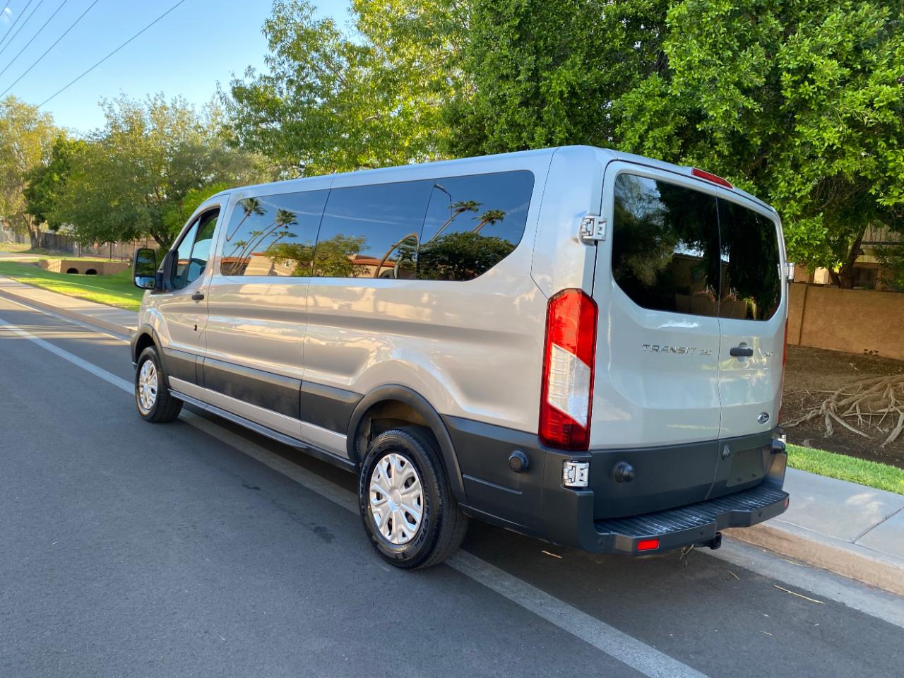 Ford Transit Wagon T-350 148" Low Roof XLT Sliding RH Dr 2017