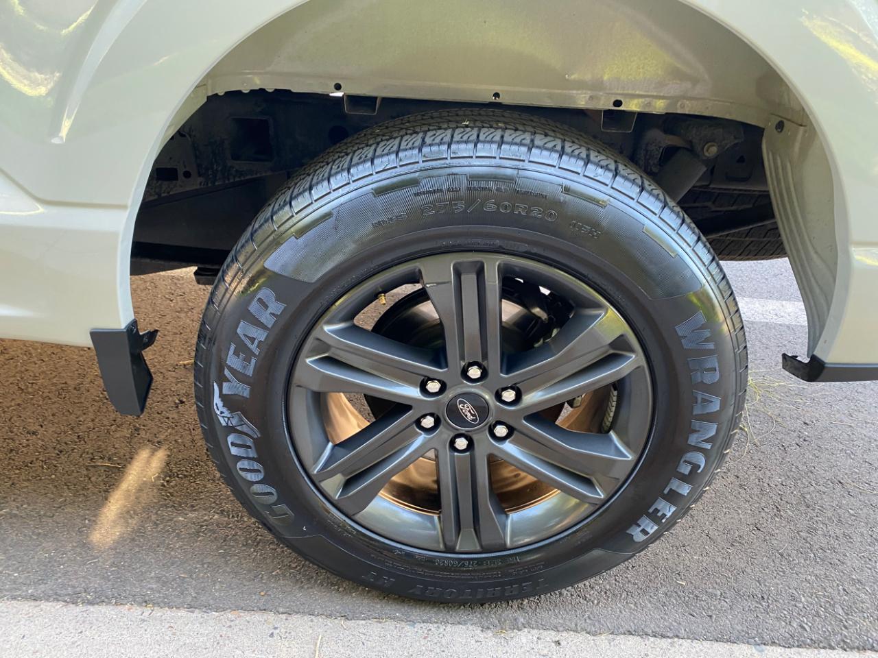 Ford F-150 XLT 2WD SuperCrew 5.5' Box 2023