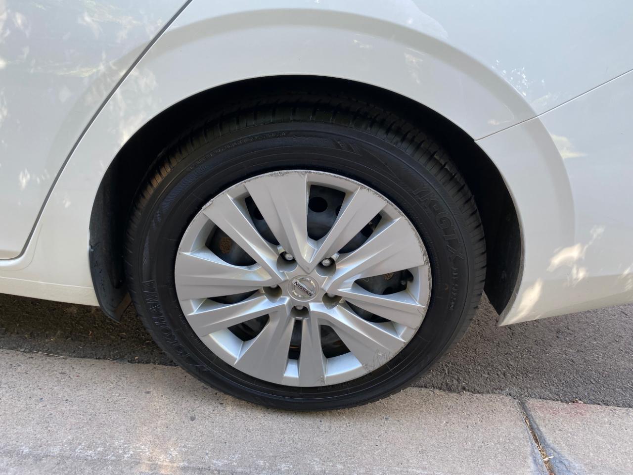 Nissan Sentra S CVT 2022