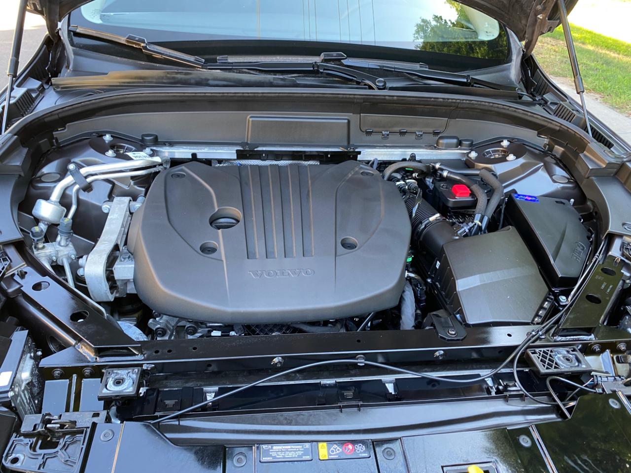 Volvo XC60 B5 AWD Core Dark Theme 2024