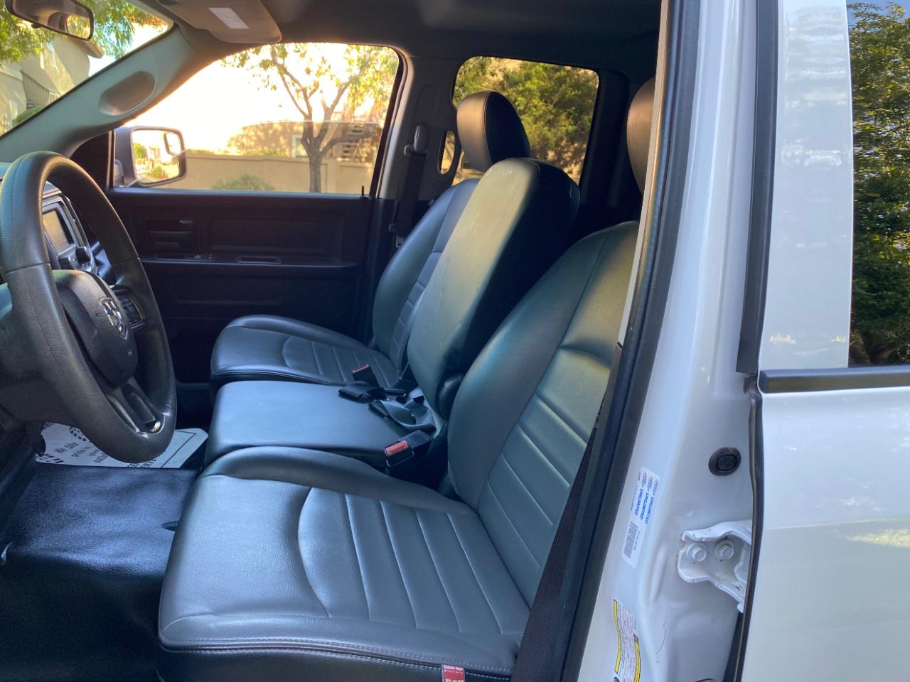 RAM 1500 Classic Tradesman 4x4 Quad Cab 6'4" Box 2022