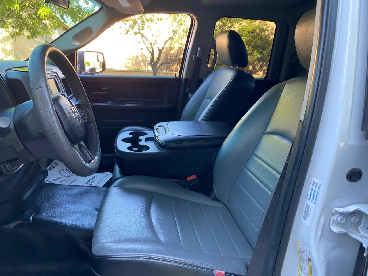 RAM 1500 Classic Tradesman 4x4 Quad Cab 6'4" Box 2022