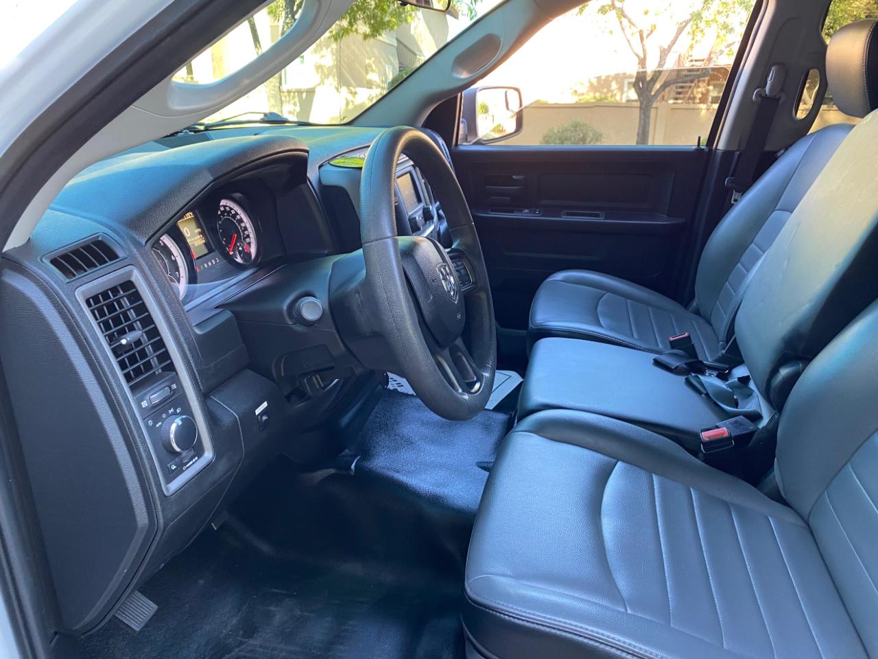 RAM 1500 Classic Tradesman 4x4 Quad Cab 6'4" Box 2022