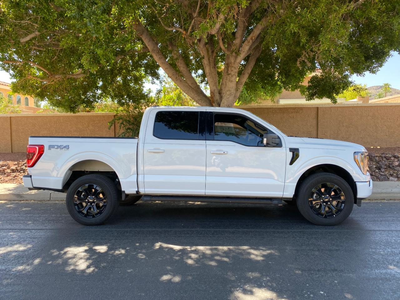 Ford F-150 XLT SuperCrew Short Bed 4WD 2023