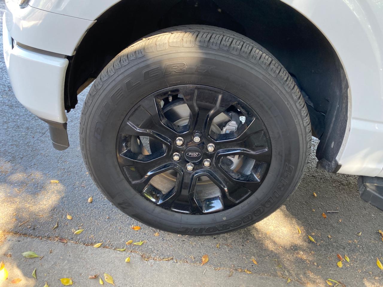 Ford F-150 XLT SuperCrew Short Bed 4WD 2023