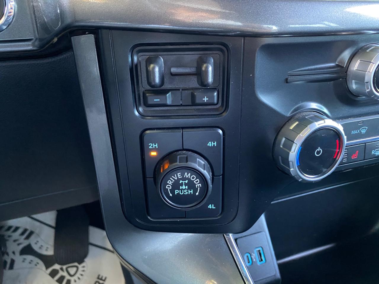 Ford F-150 XLT SuperCrew Short Bed 4WD 2023