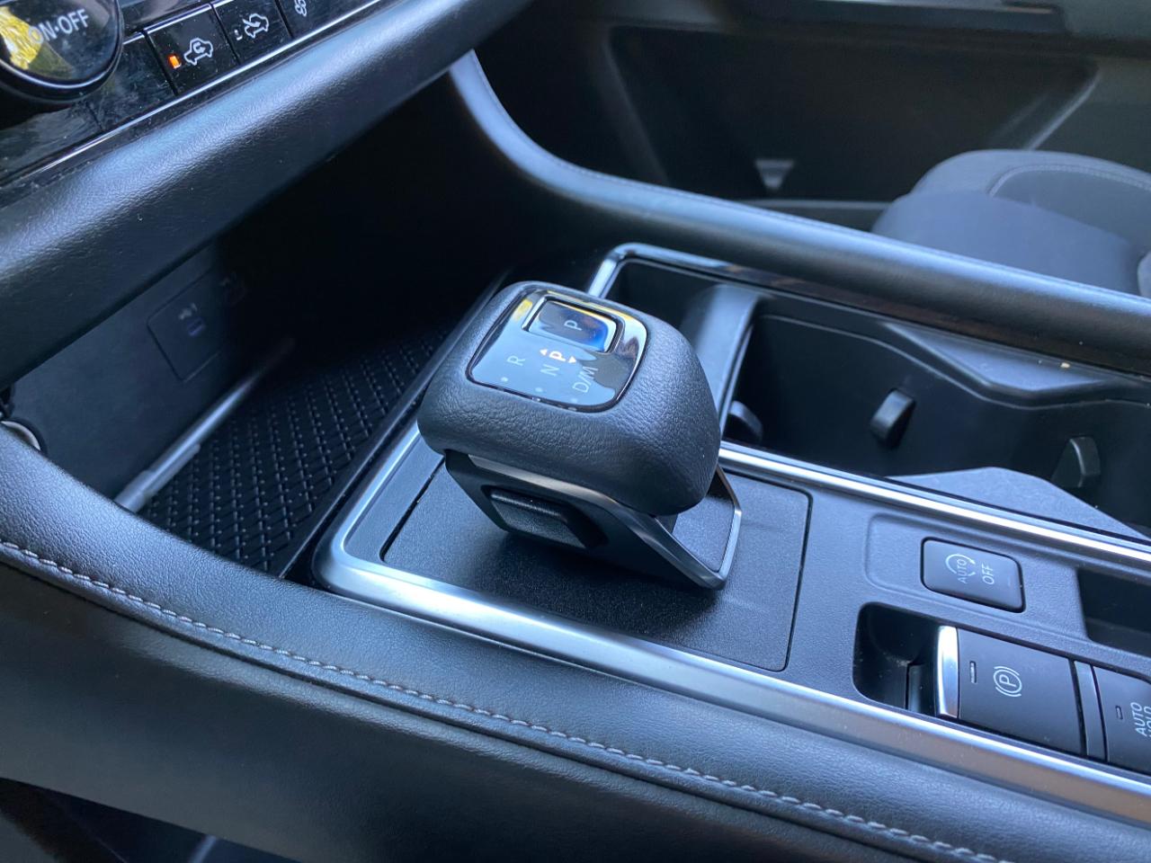 Nissan Pathfinder S 2WD 2022