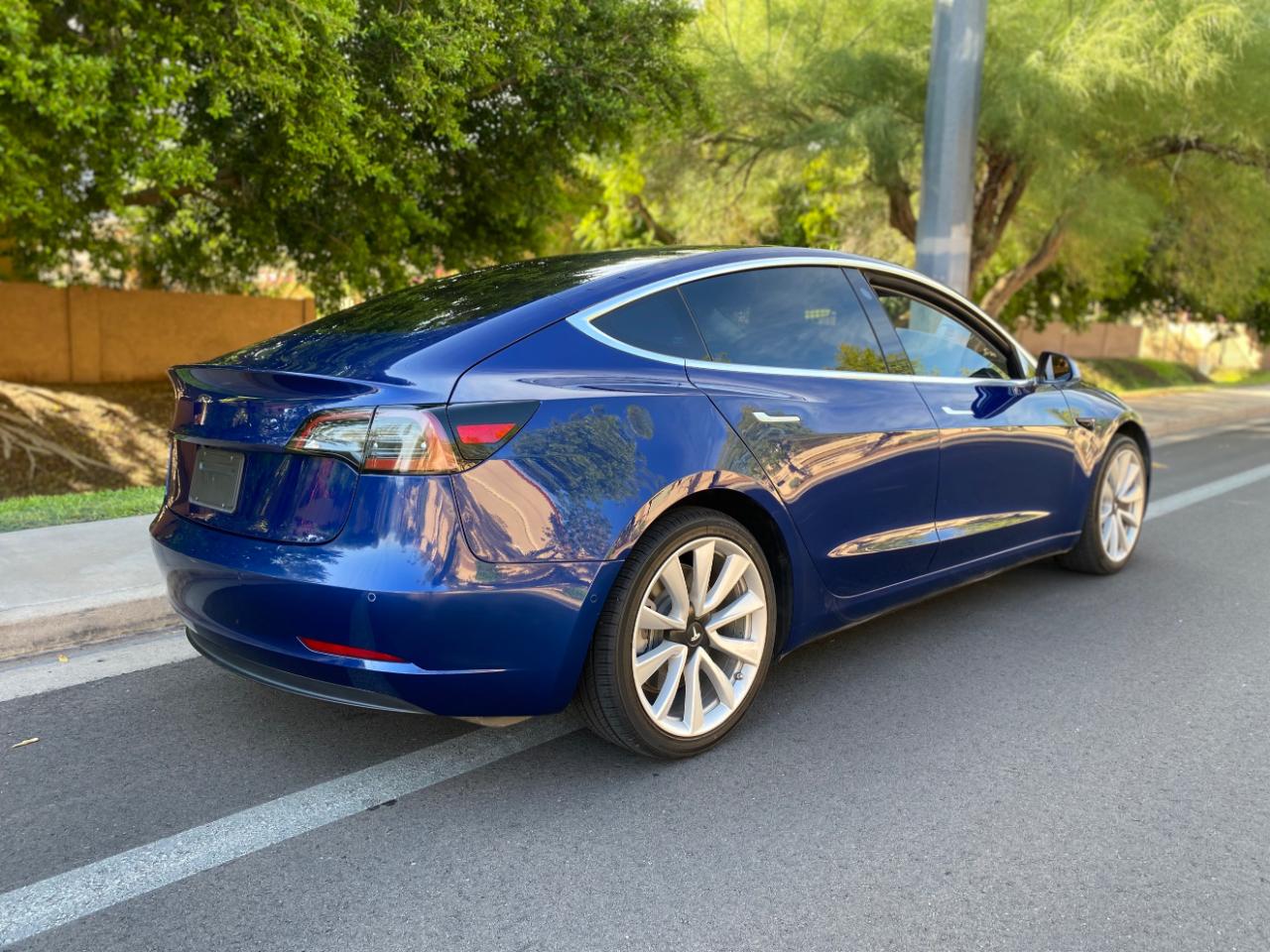 Tesla Model 3 Standard Range RWD 2020