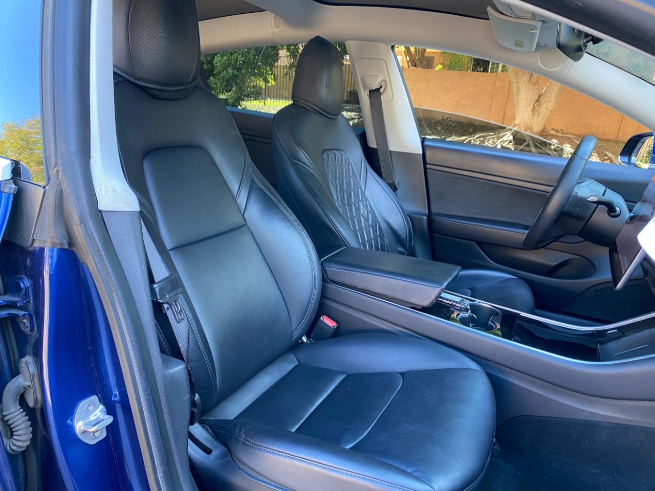 Tesla Model 3 Standard Range RWD 2020
