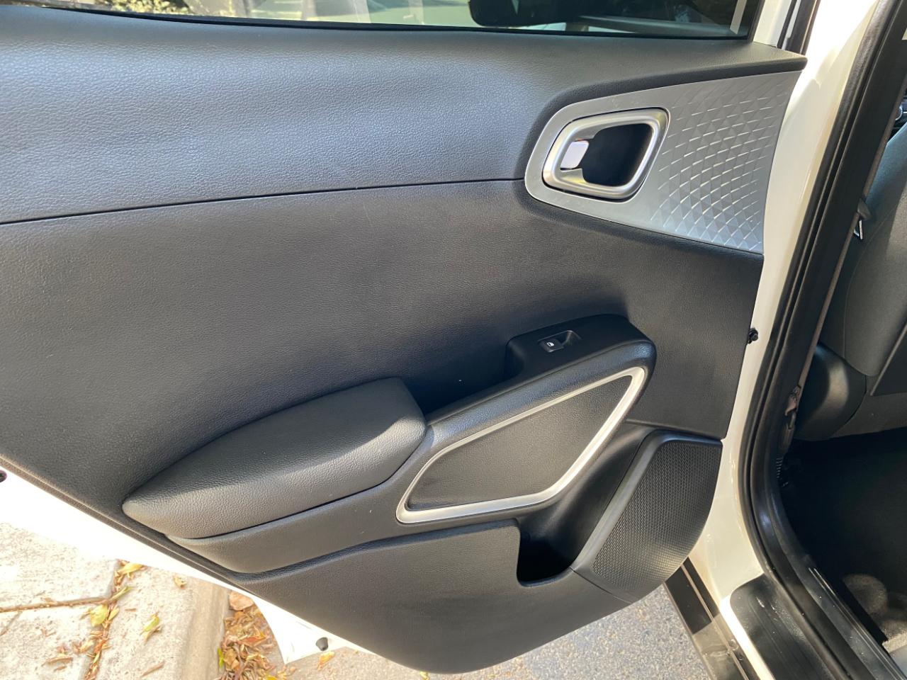 Kia Soul LX FWD 2025