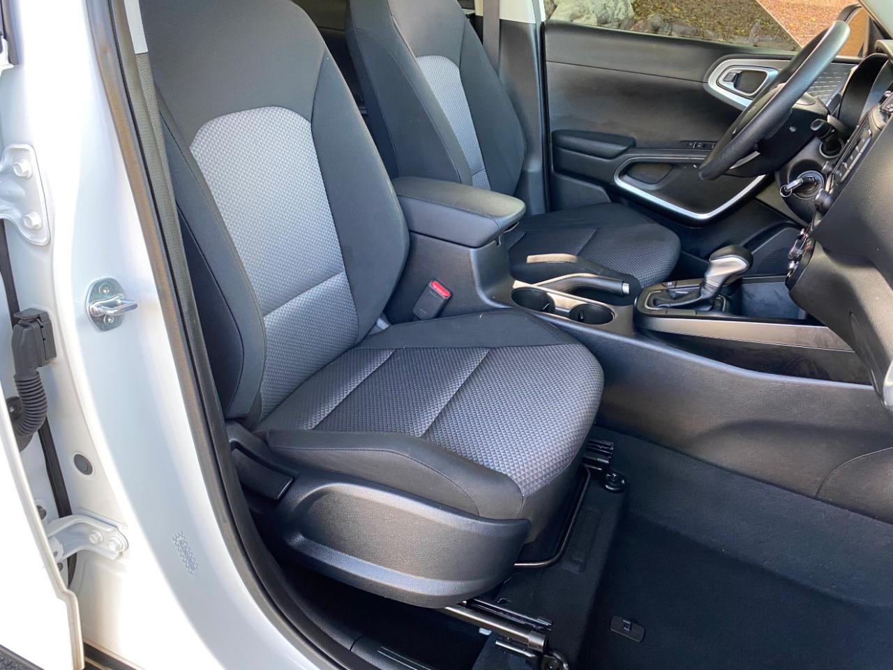 Kia Soul LX FWD 2025