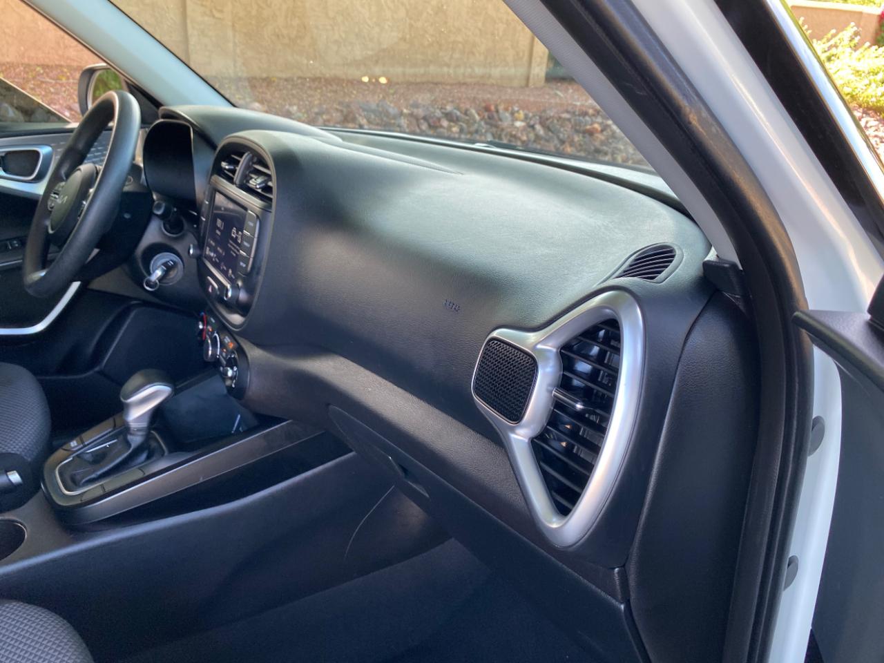 Kia Soul LX FWD 2025