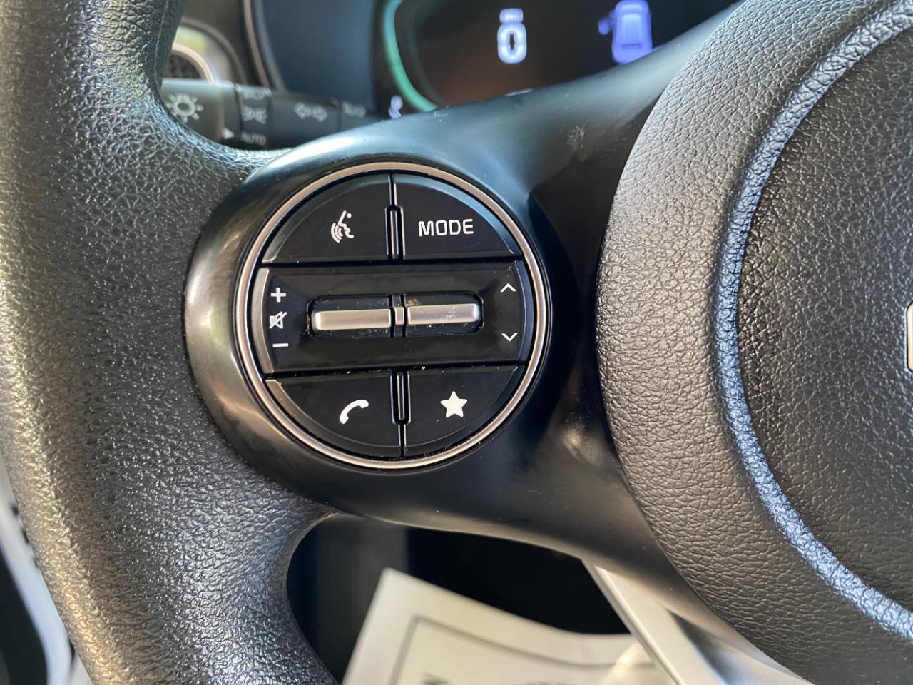 Kia Soul LX FWD 2025