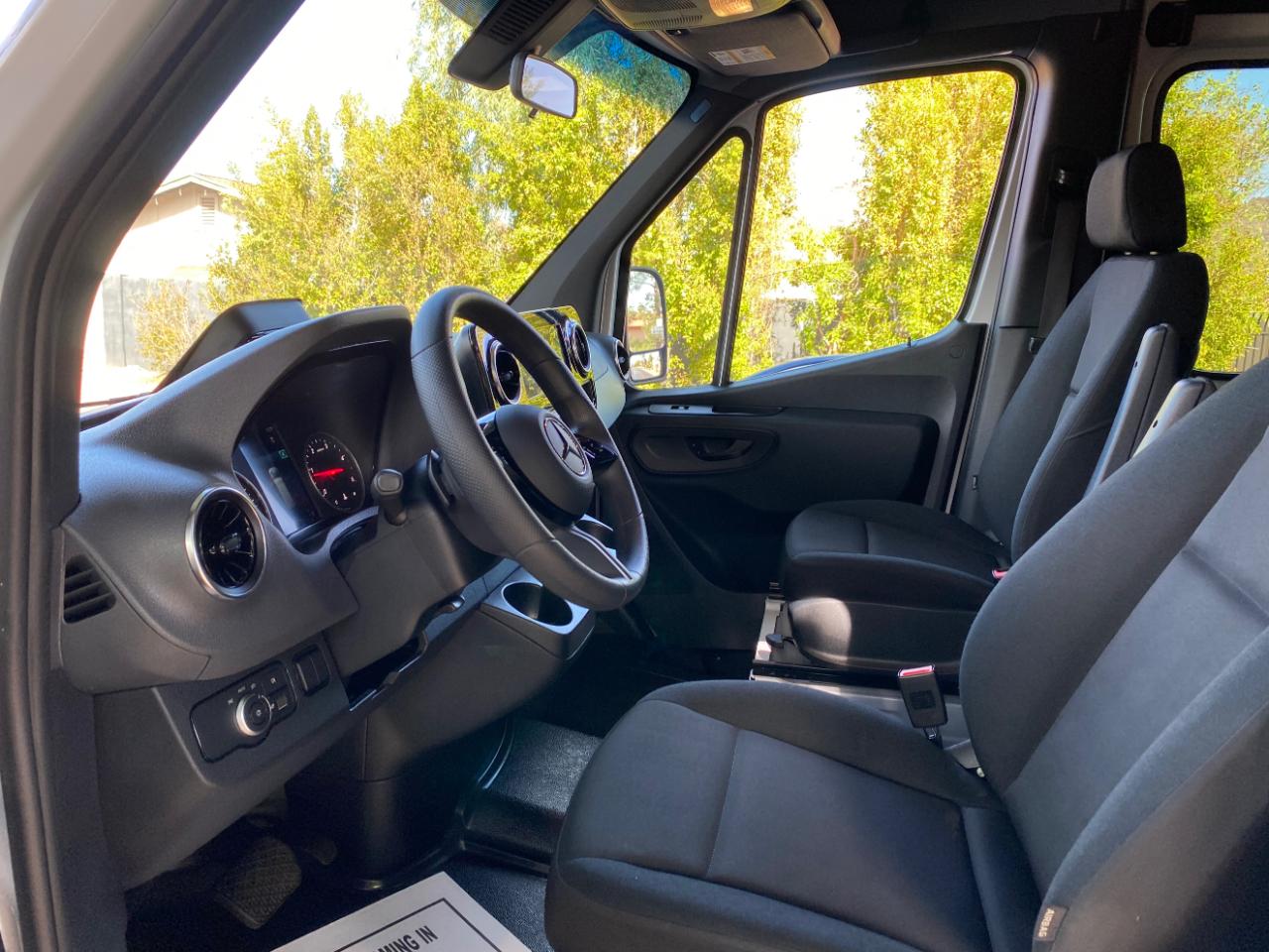 Mercedes-Benz Sprinter Passenger Van 2500 High Roof I4 Diesel HO 170" RWD 2025