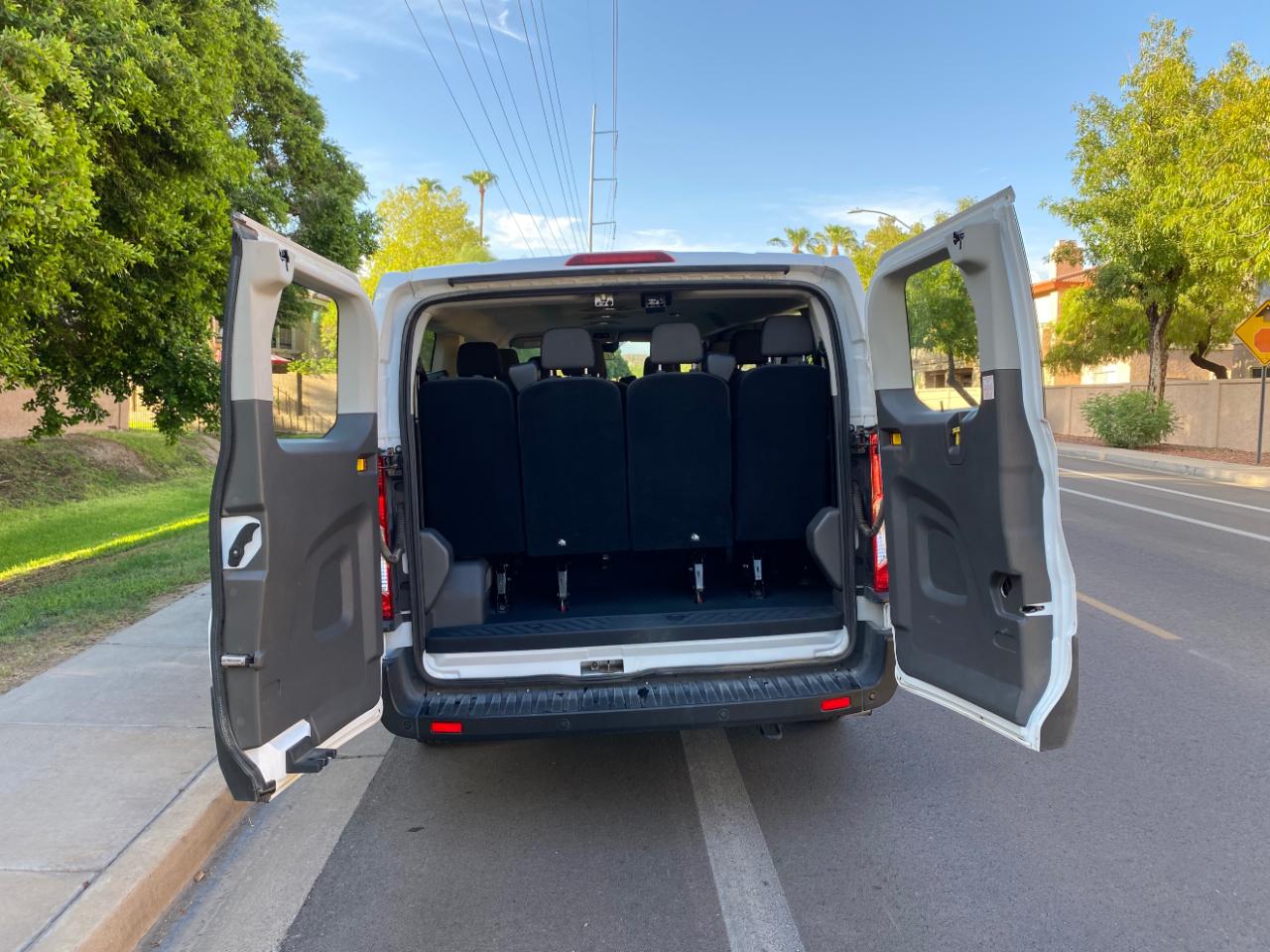 Ford Transit Passenger Wagon T-350 148" Low Roof XLT RWD 2024