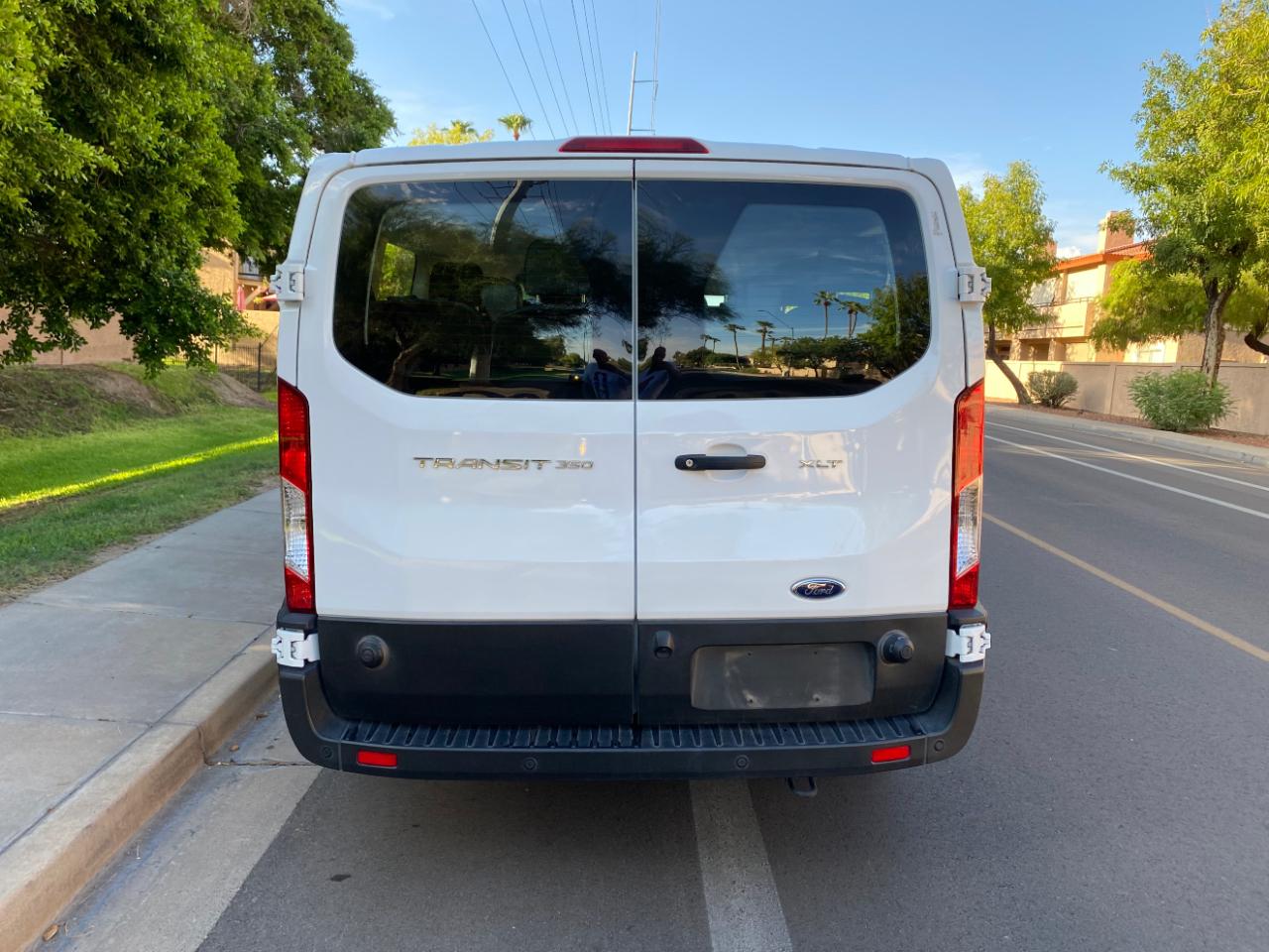 Ford Transit Passenger Wagon T-350 148" Low Roof XLT RWD 2024
