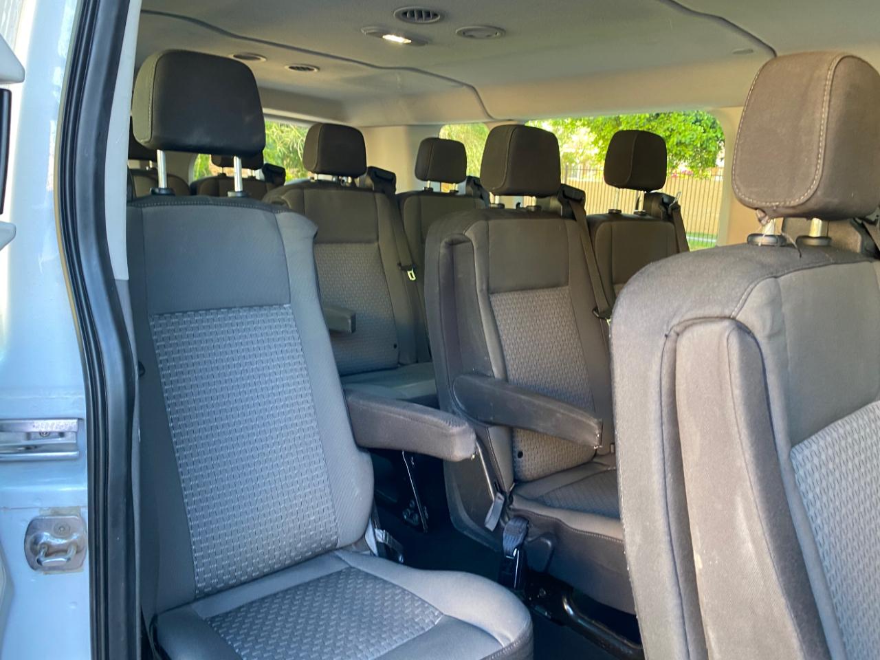 Ford Transit Passenger Wagon T-350 148" Low Roof XLT RWD 2024