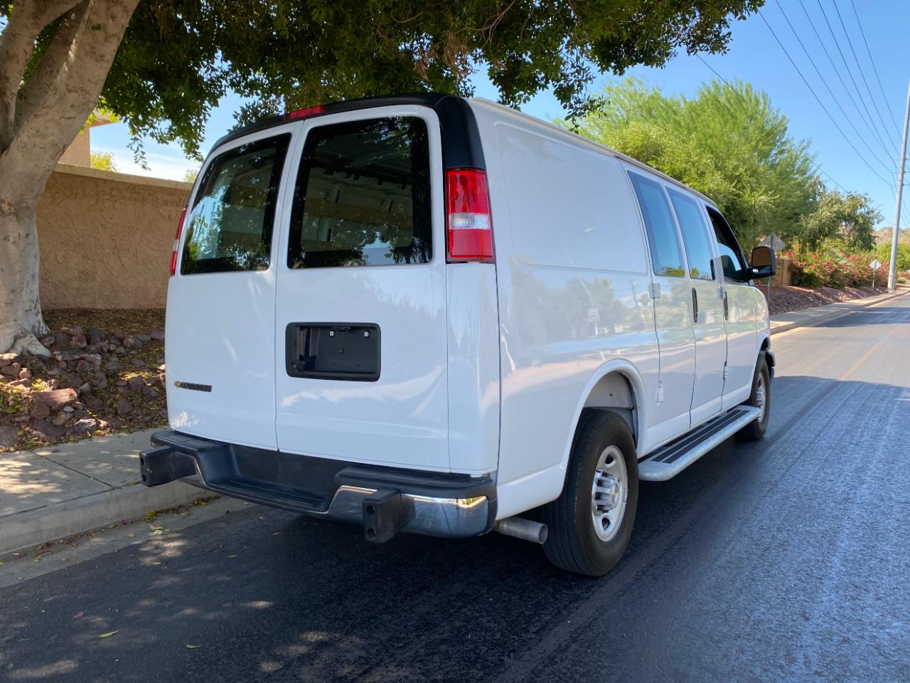 Chevrolet Express Cargo Van RWD 2500 135" 2025