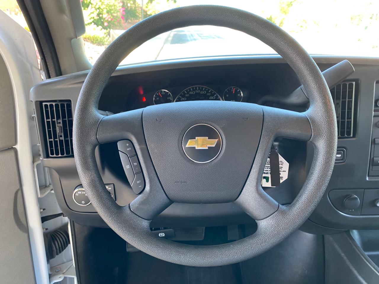 Chevrolet Express Cargo Van RWD 2500 135" 2025