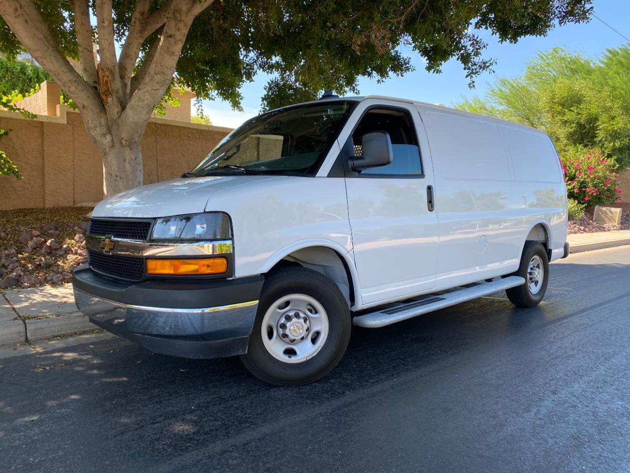Chevrolet Express Cargo Van RWD 2500 135" 2025
