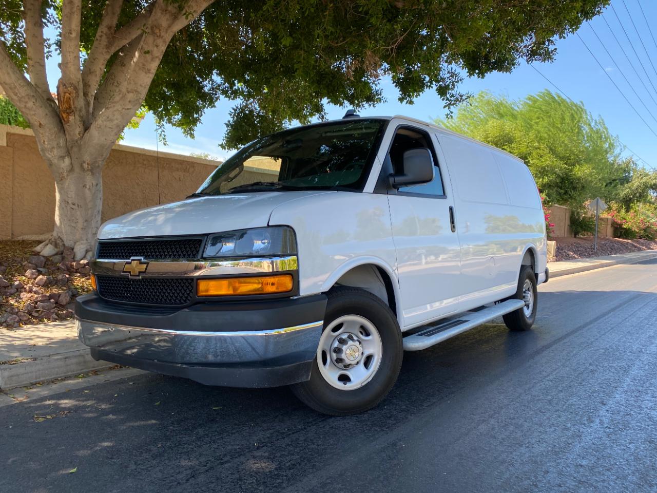 Chevrolet Express Cargo Van RWD 2500 135" 2025