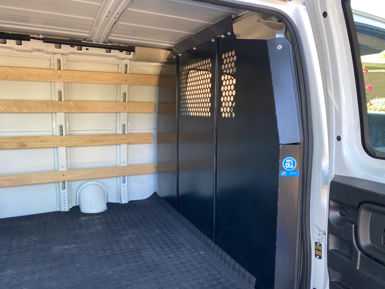Chevrolet Express Cargo Van RWD 2500 135" 2025