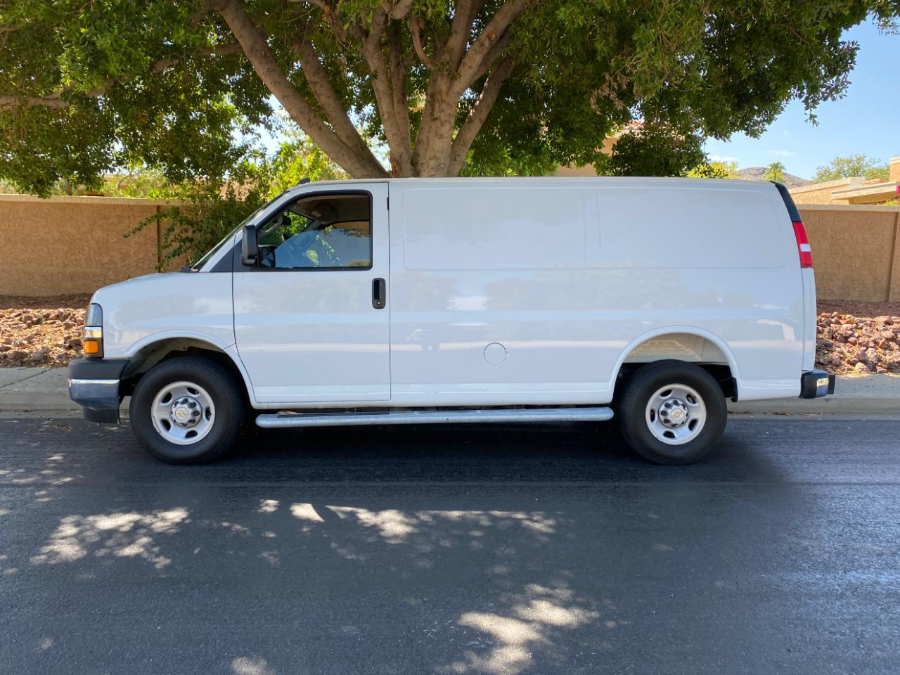 Chevrolet Express Cargo Van RWD 2500 135" 2025