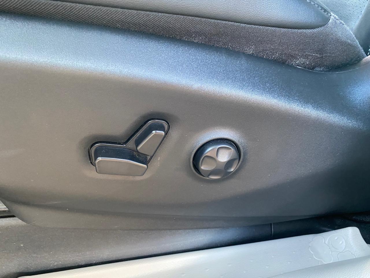 Chrysler Pacifica Hybrid Select 2024