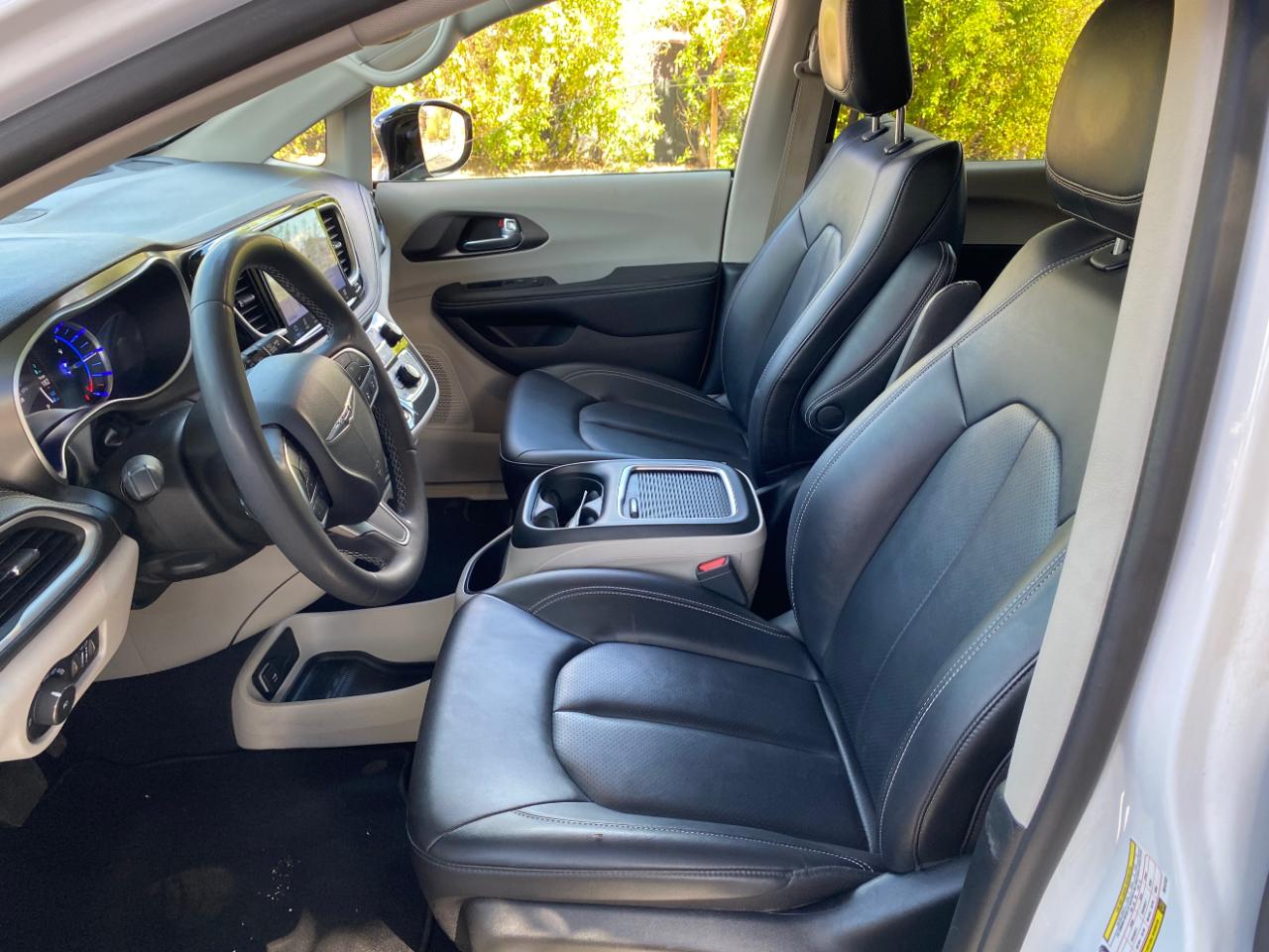 Chrysler Pacifica Hybrid Select 2024