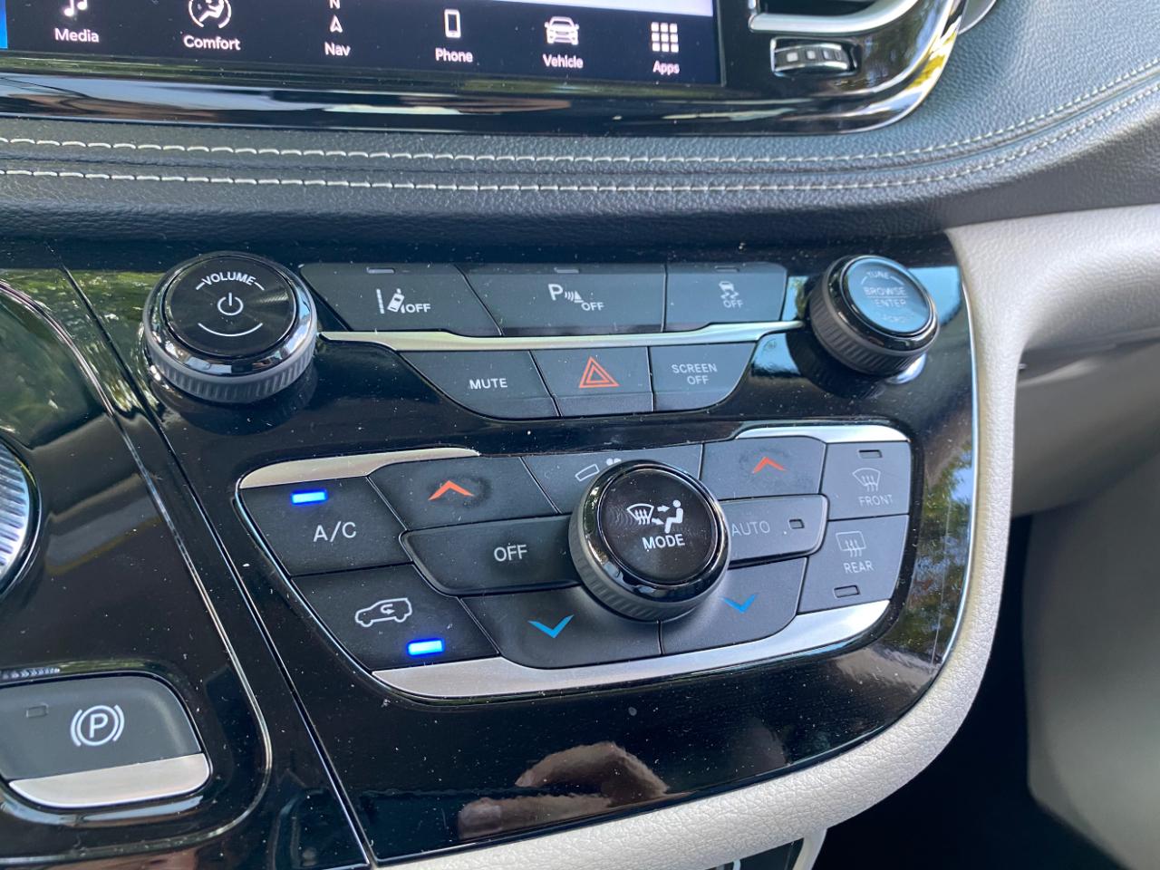 Chrysler Pacifica Hybrid Select 2024