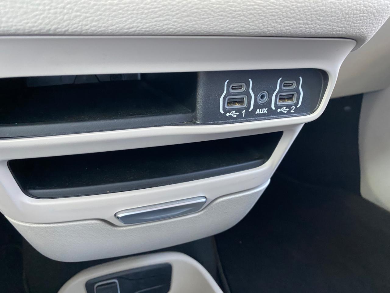 Chrysler Pacifica Hybrid Select 2024