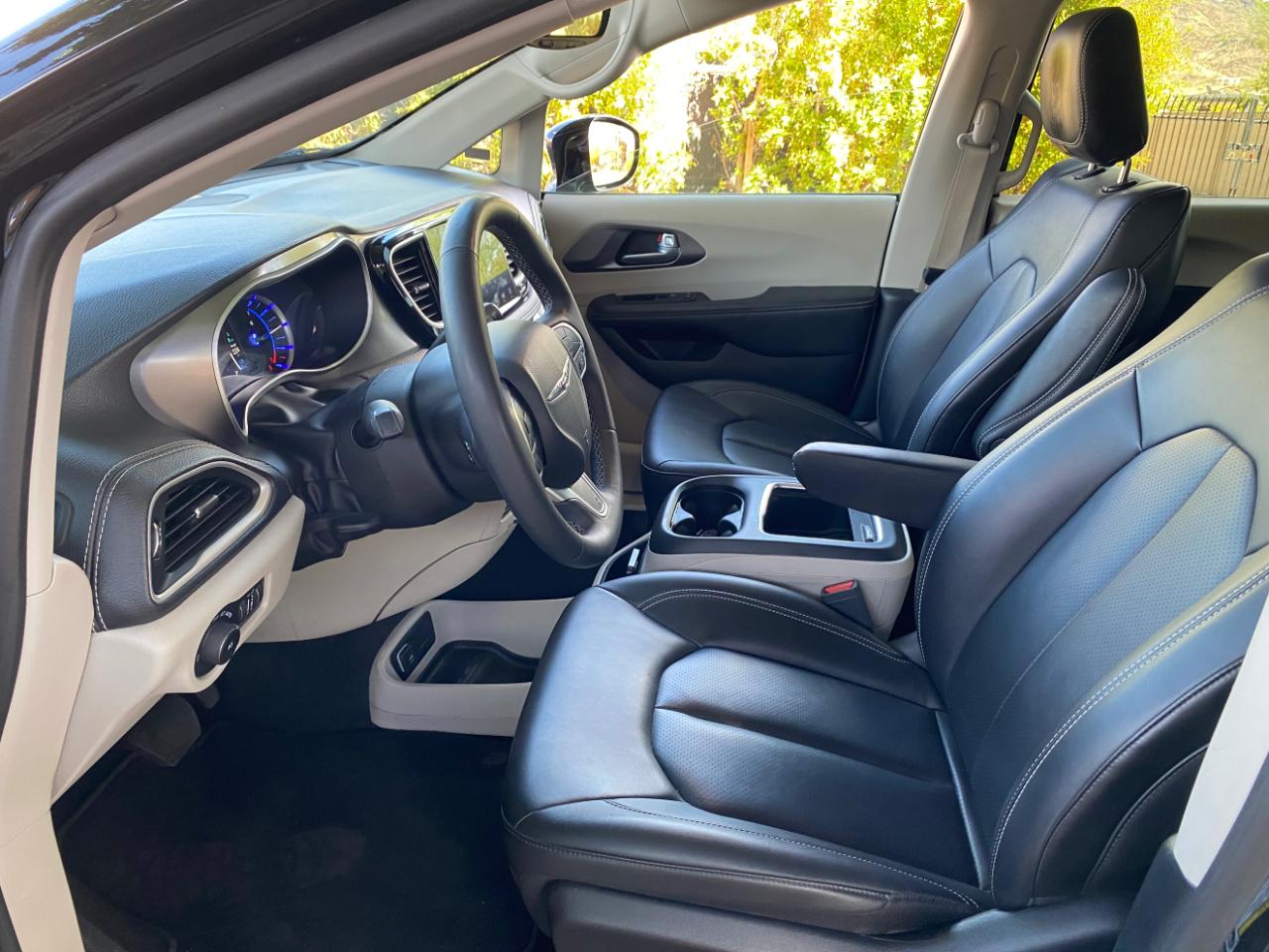 Chrysler Pacifica Hybrid Select 2024