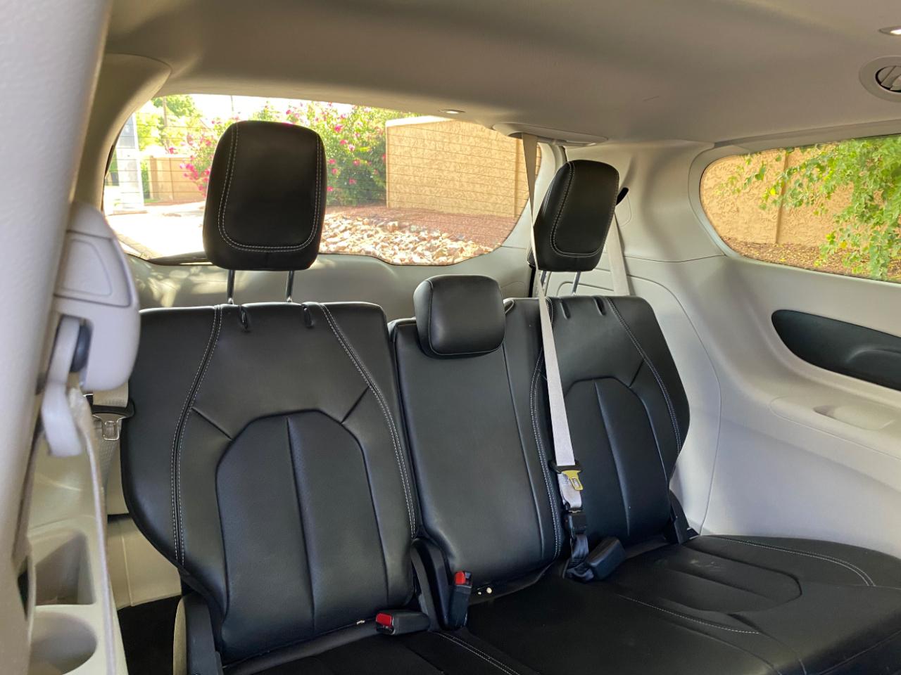Chrysler Pacifica Hybrid Select 2024