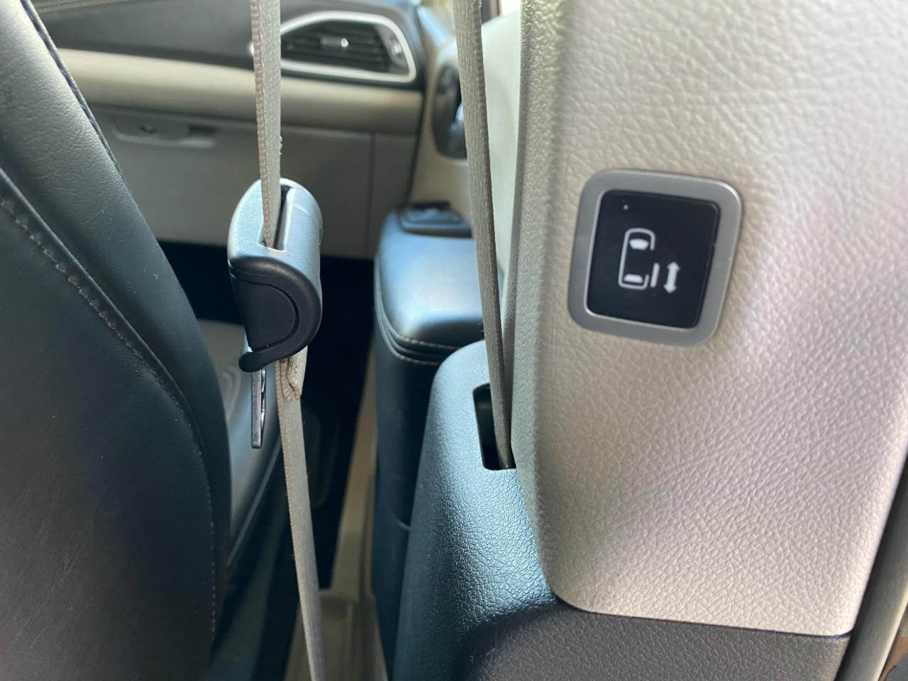 Chrysler Pacifica Hybrid Select 2024