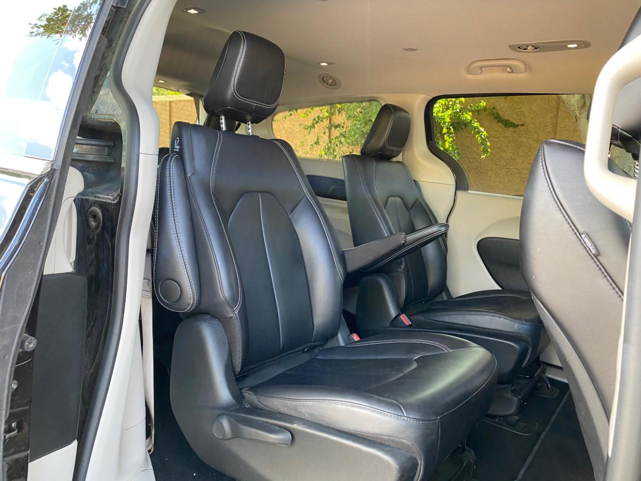 Chrysler Pacifica Hybrid Select 2024