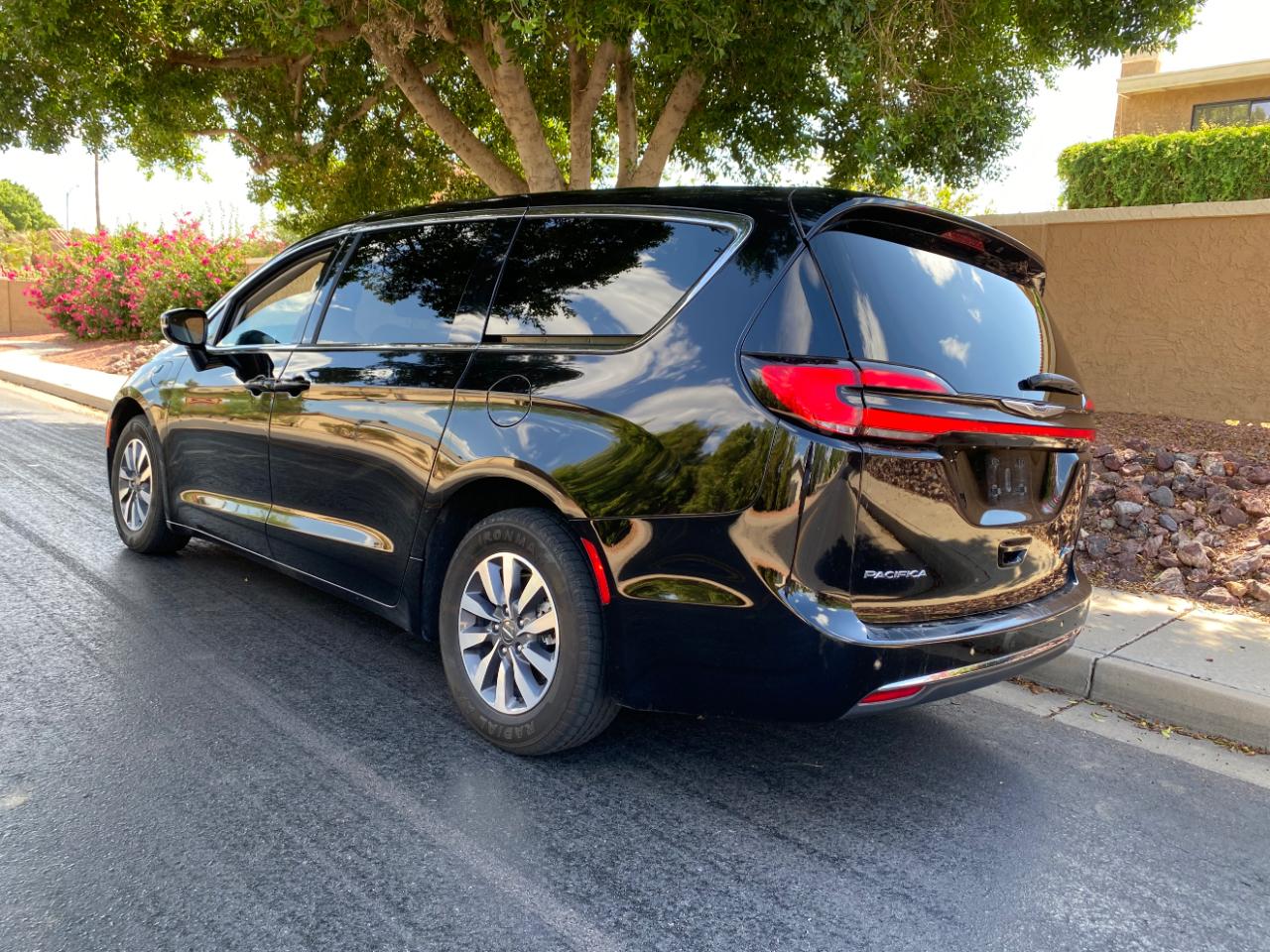 Chrysler Pacifica Hybrid Select 2024