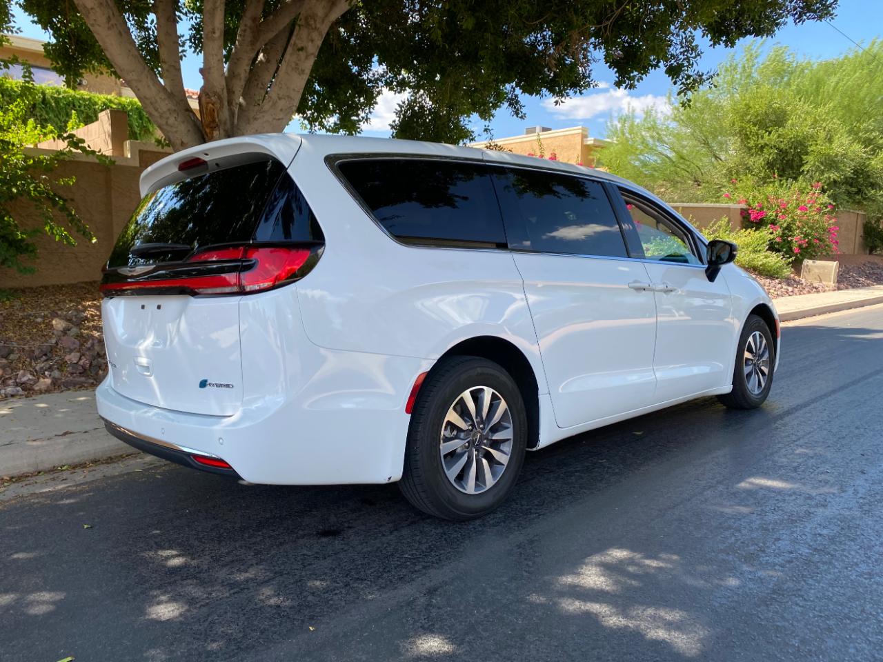 Chrysler Pacifica Hybrid Select 2024
