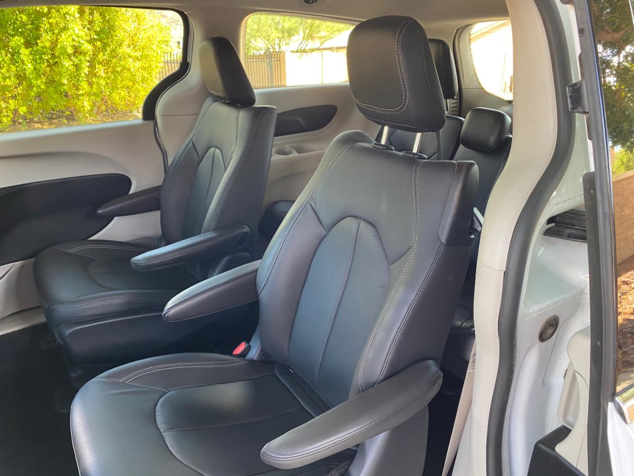 Chrysler Pacifica Hybrid Select 2024